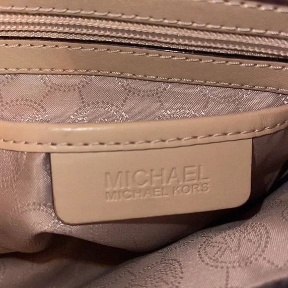 Michael kors shoulder bag - Picture 7 of 11